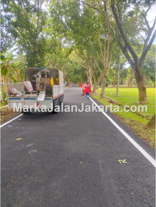 Pemasangan Rambu Lalu Lintas & Marka Jalan
