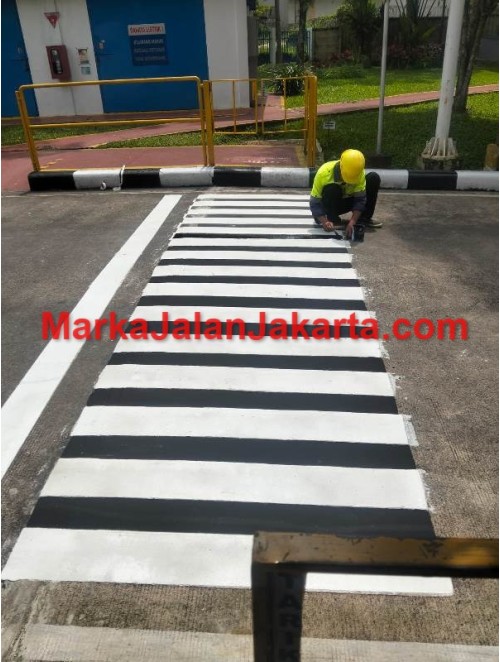 Pembuatan Zebra Cross & Pedestrian Zone